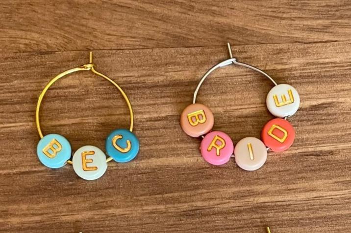 Multicoloured with Gold Letter Beads Personalise Individual Silver or Gold Wine Glass Charm Rings with Letter Beads